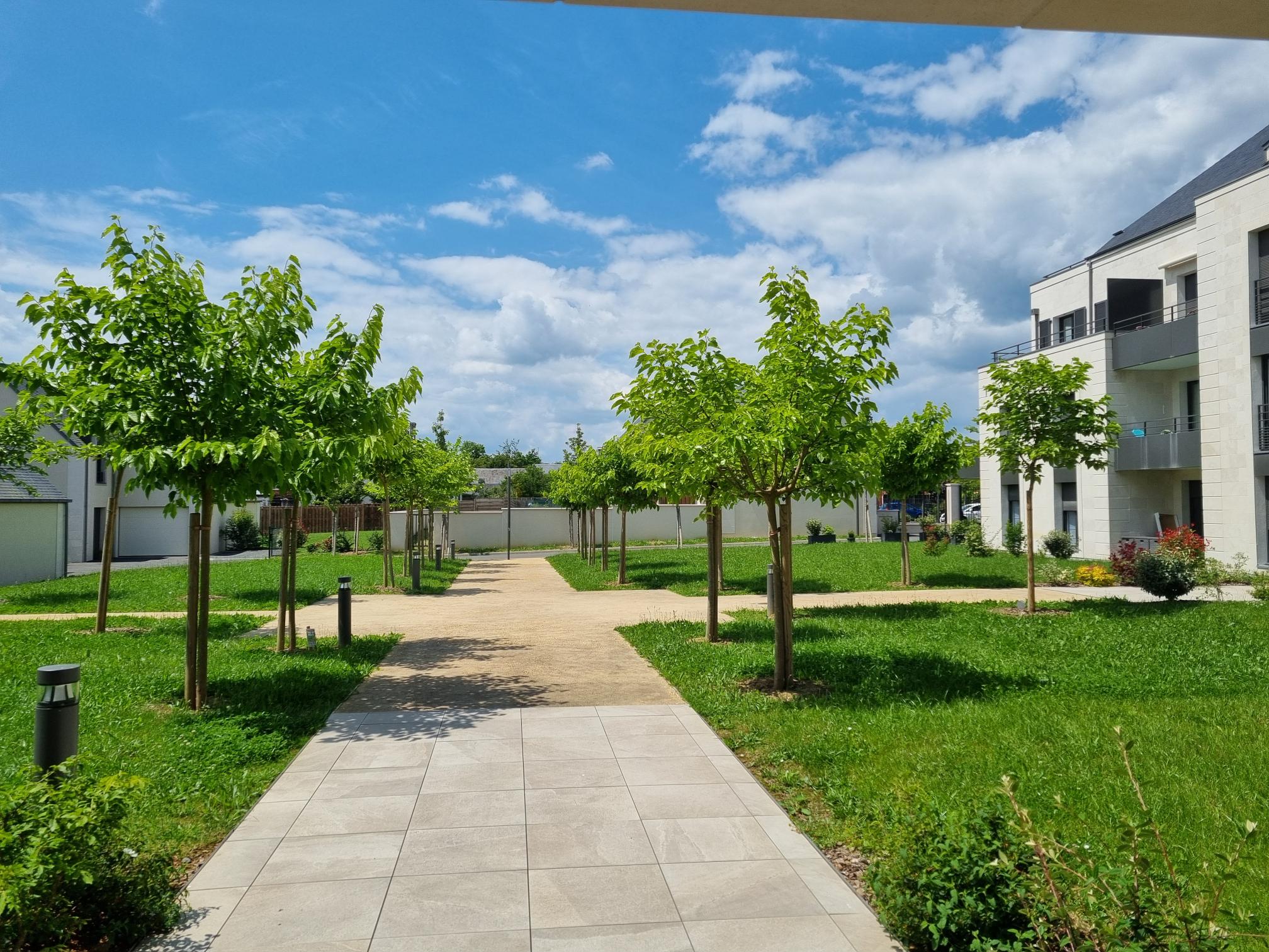 Interphone et vue sur les jardins - Domaine de la Chanterie